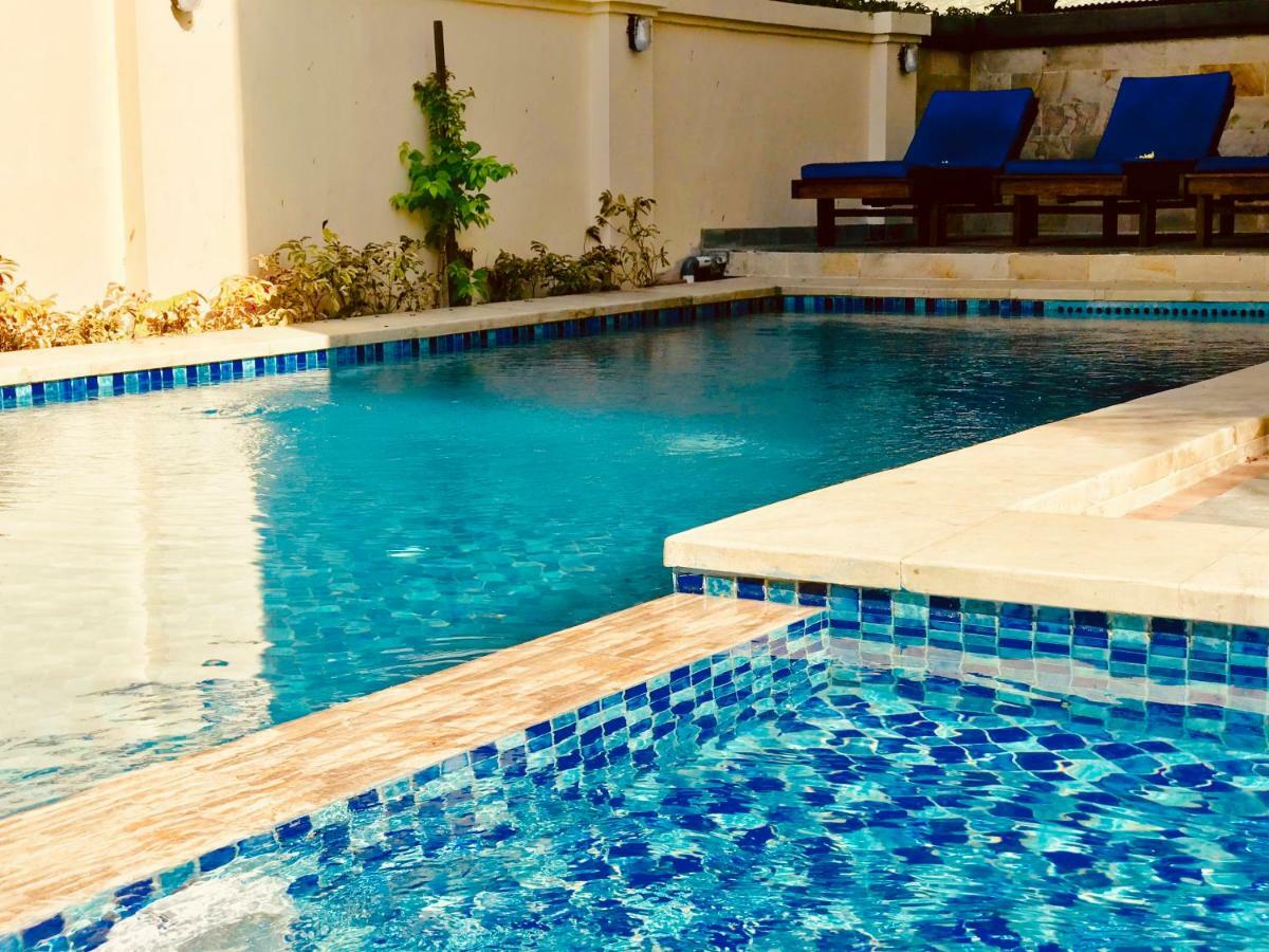 Familytel Bali Hotel Kuta Selatan Exterior foto