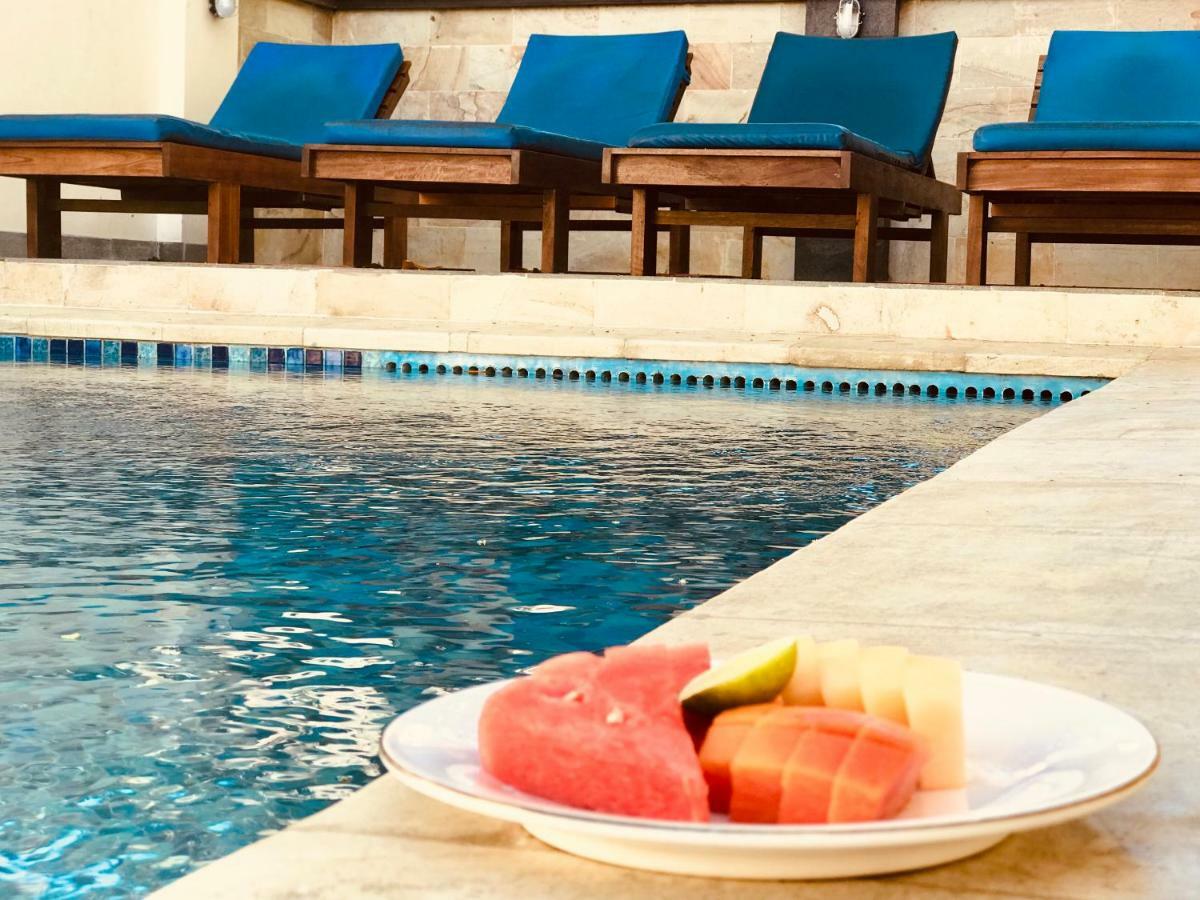 Familytel Bali Hotel Kuta Selatan Exterior foto